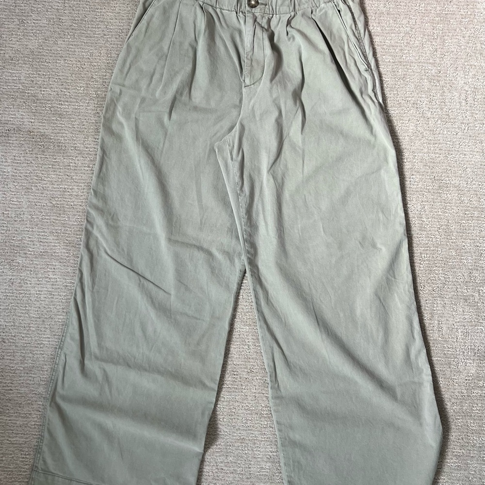 LOFT Women’s Light Green Wide Leg Pants
